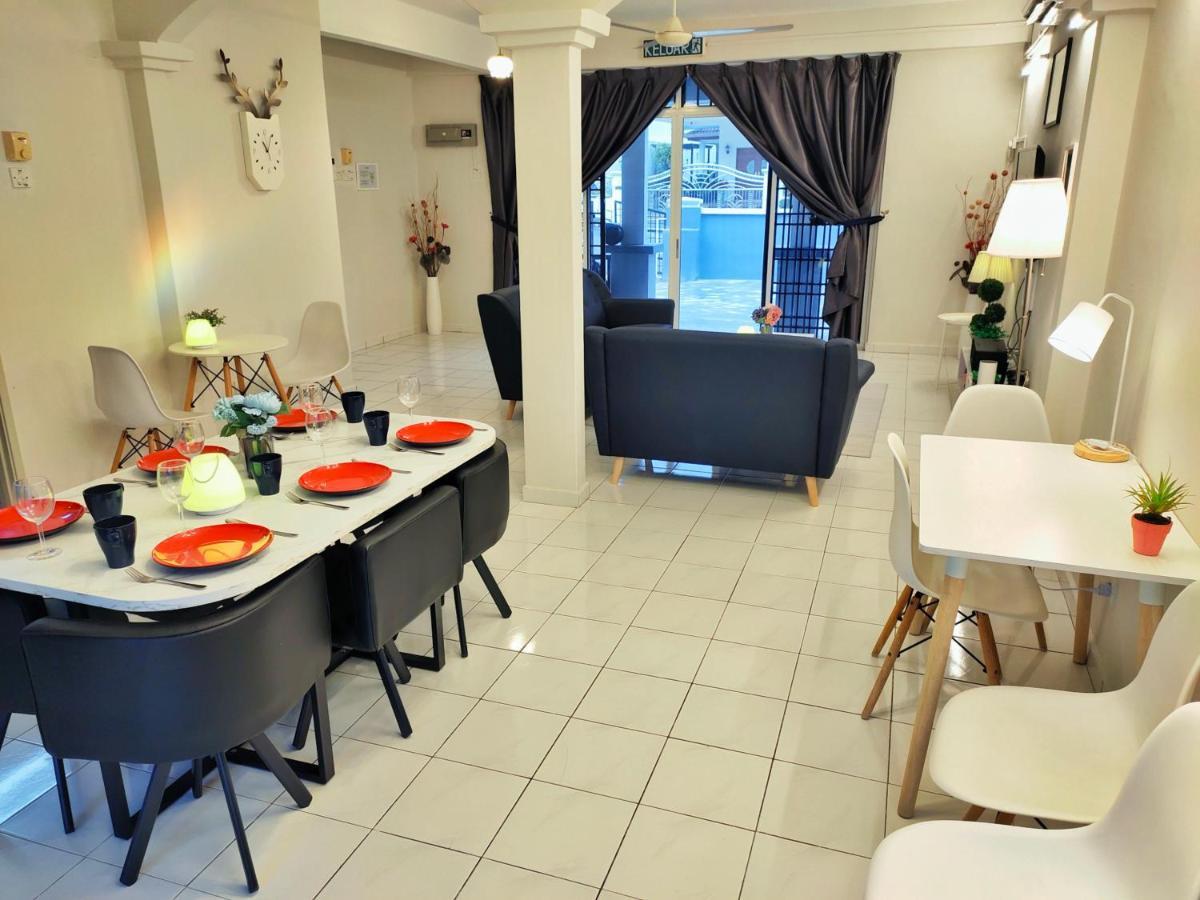 Semi-Detached, Up To 21 Pax, 4 Bedrooms, 3 Bathrooms, 4 Car Parks By Star Home Bayan Lepas Εξωτερικό φωτογραφία