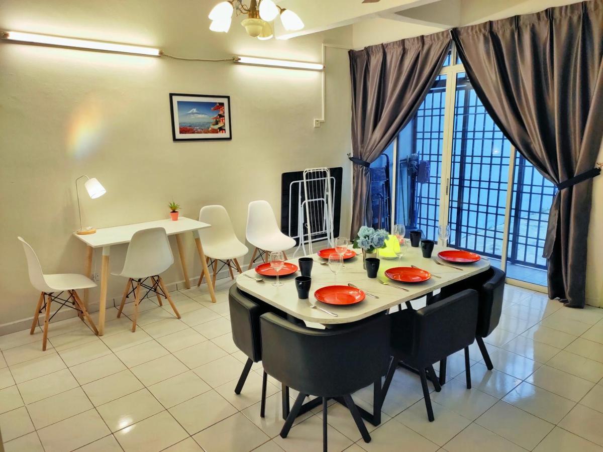 Semi-Detached, Up To 21 Pax, 4 Bedrooms, 3 Bathrooms, 4 Car Parks By Star Home Bayan Lepas Εξωτερικό φωτογραφία