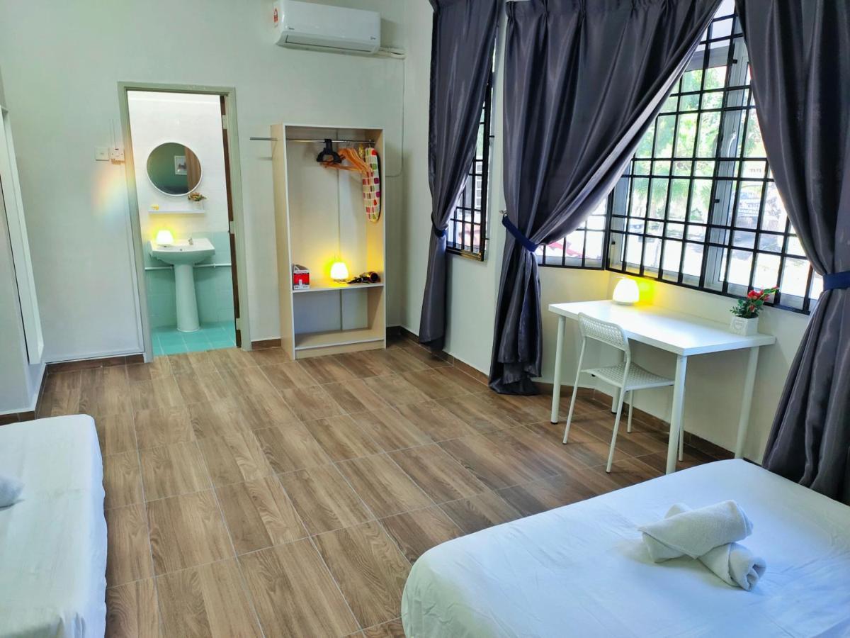 Semi-Detached, Up To 21 Pax, 4 Bedrooms, 3 Bathrooms, 4 Car Parks By Star Home Bayan Lepas Εξωτερικό φωτογραφία